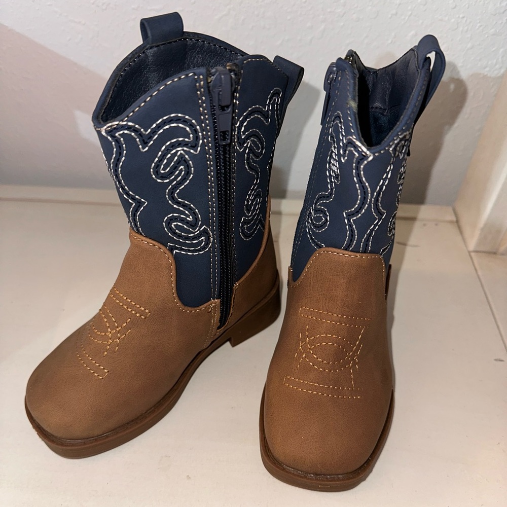 Toddler shoes, Size 5c, Brown/Navy blue